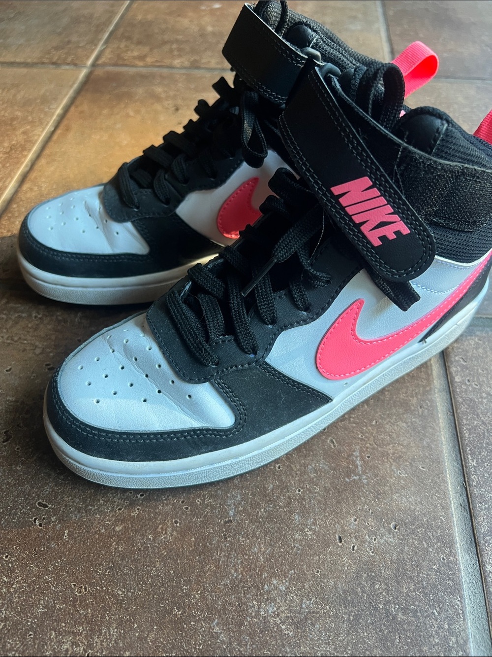 Nike Kids High-Top Sneakers in Black, White & Pink